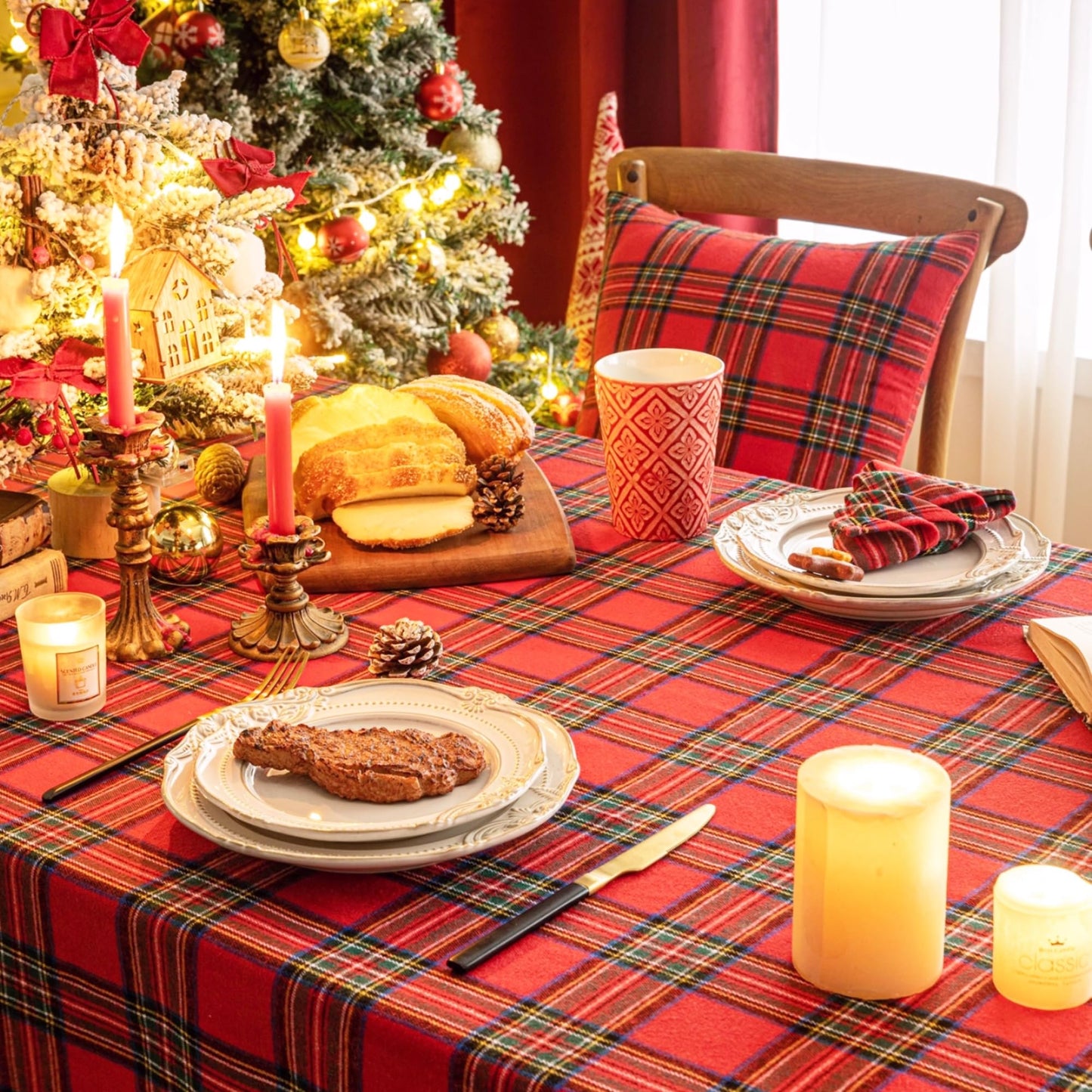 AQOTHES Red Green Plaid Christmas Tablecloth 60x104, Tartan Table Cloth Decorations, Winter Holiday Tablecloths for Rectangle Tables Parties Dining Farmhouse Kitchen Decor