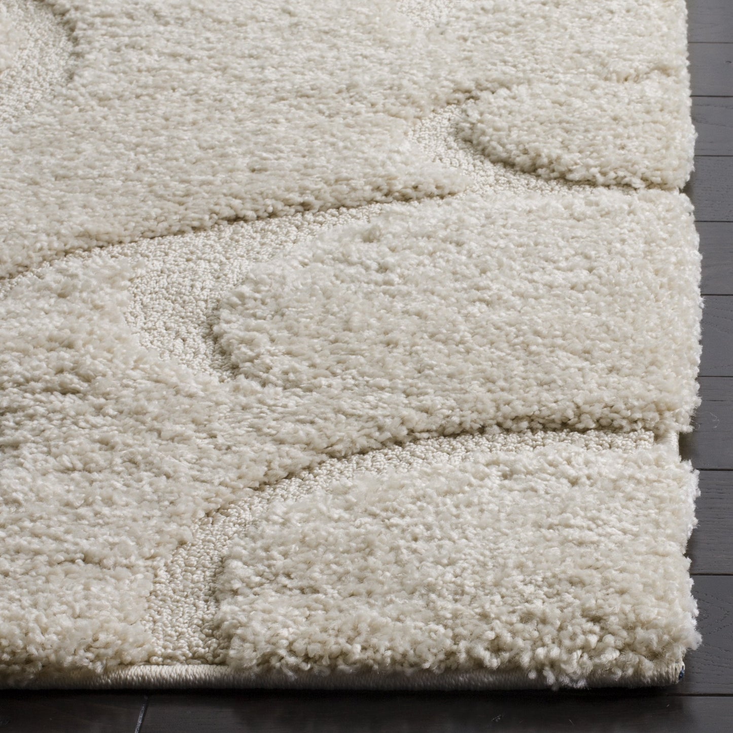 SAFAVIEH Florida Shag Collection Accent Rug - 3'3" x 5'3", Creme & Creme, Non-Shedding & Easy Care, 1.2-inch Thick Ideal for High Traffic Areas in Foyer, Living Room, Bedroom (SG468-1111)