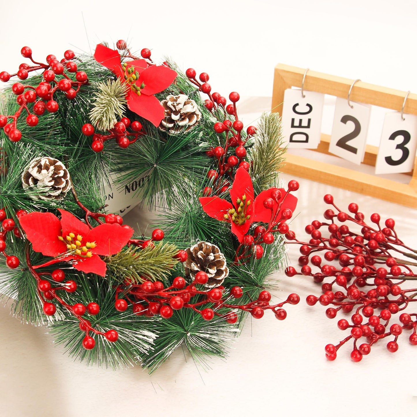 NBGV 50pack Christmas Tree Decorations Artificial Berry Stems Red Berry Picks for Xmas Winter Party Holiday Flower Arrangements Home Centerpieces and DIY Ornaments
