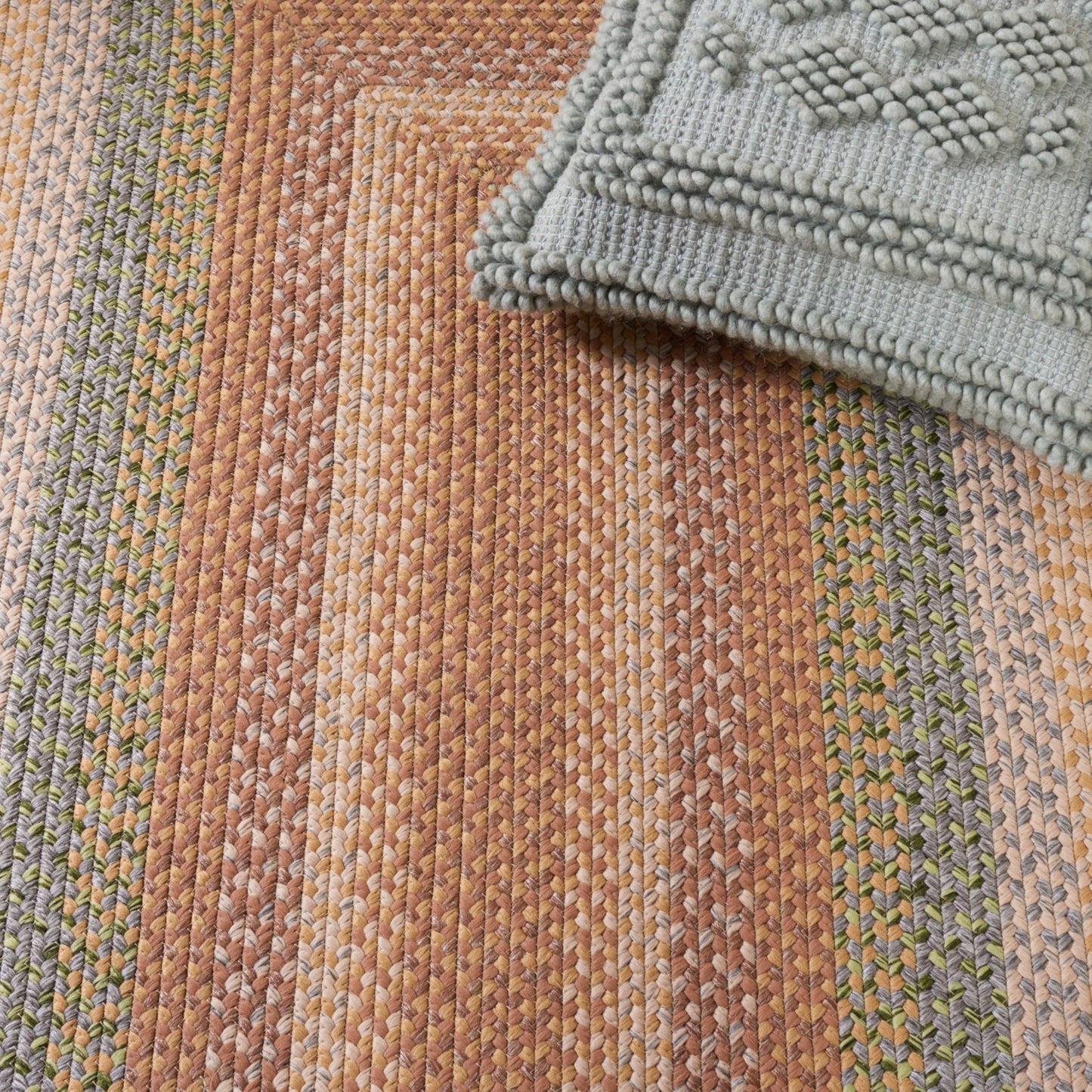 SAFAVIEH Washable Rug Outdoor Braided Collection - 2' x 3', Tan & Multi, Handmade & Reversible, Non-Shedding & Easy to Clean, Ideal for Entryway, Patio, Kitchen, Mudroom, Front Door (BRD314A)