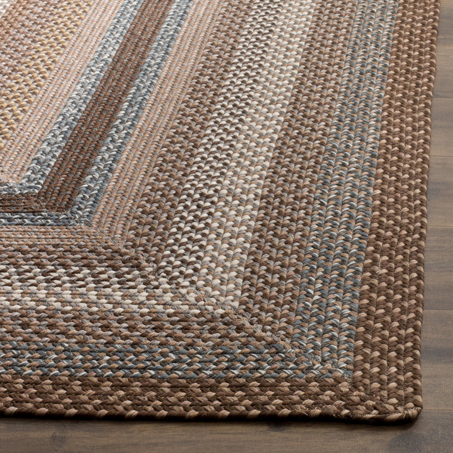 SAFAVIEH Washable Rug Outdoor Braided Collection - 2' x 3', Brown & Multi, Handmade & Reversible, Non-Shedding & Easy to Clean, Ideal for Entryway, Patio, Kitchen, Mudroom, Front Door (BRD313A)