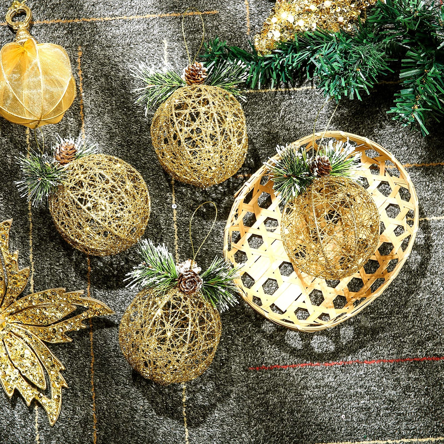 Christmas Ball Ornaments, 4pc Set Gold Pinecone Rattan Thread String Christmas Tree Ornament Xmas Trees Wedding Party Decorations